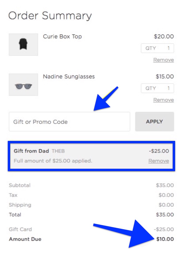 A caixa do código promocional ou presente e o valor do desconto estão destacados na tela de resumo do pedido.