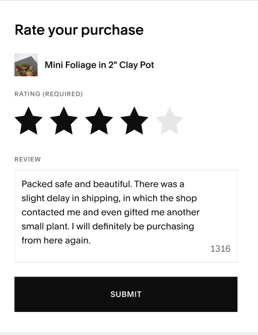 Formulier voor het indienen van een productbeoordeling waarbij klanten een sterbeoordeling toevoegen en in een tekstvak een recensie schrijven.